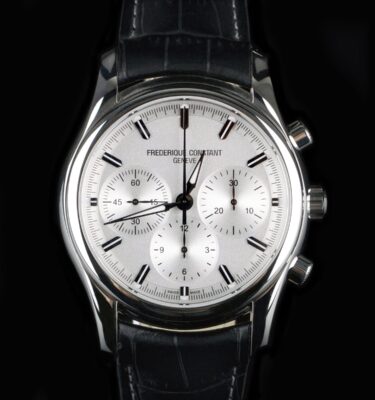 Foto af Frederique Constant stål ur med hvid skive og sort læderrem