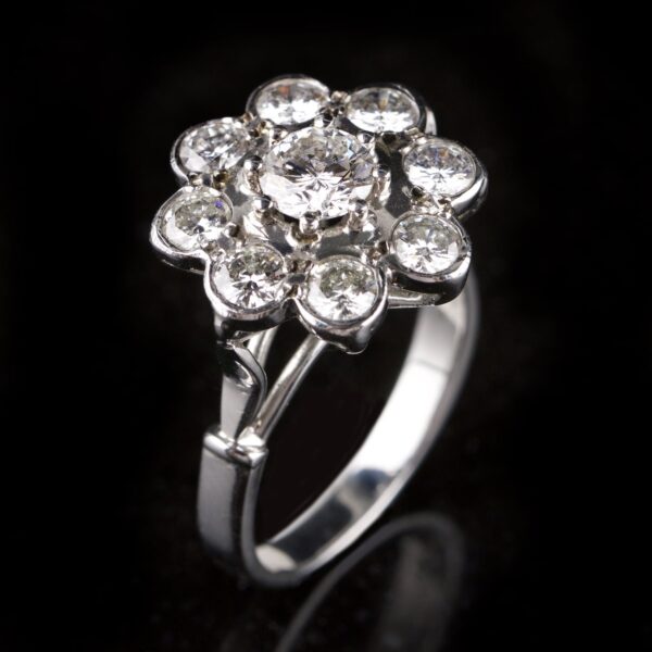 Photo of rosette ring with diamonds