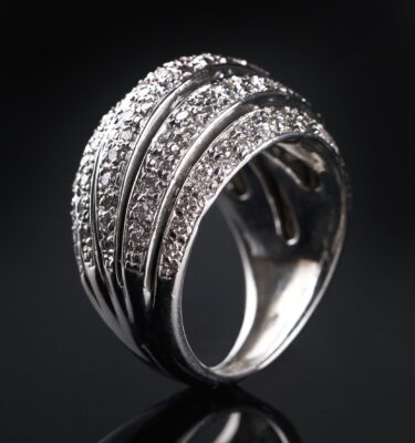 Photo of white gold ring with 5 rows of diamonds