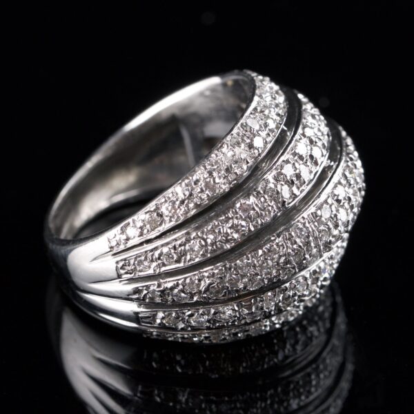 Photo of white gold ring with 5 rows of diamonds